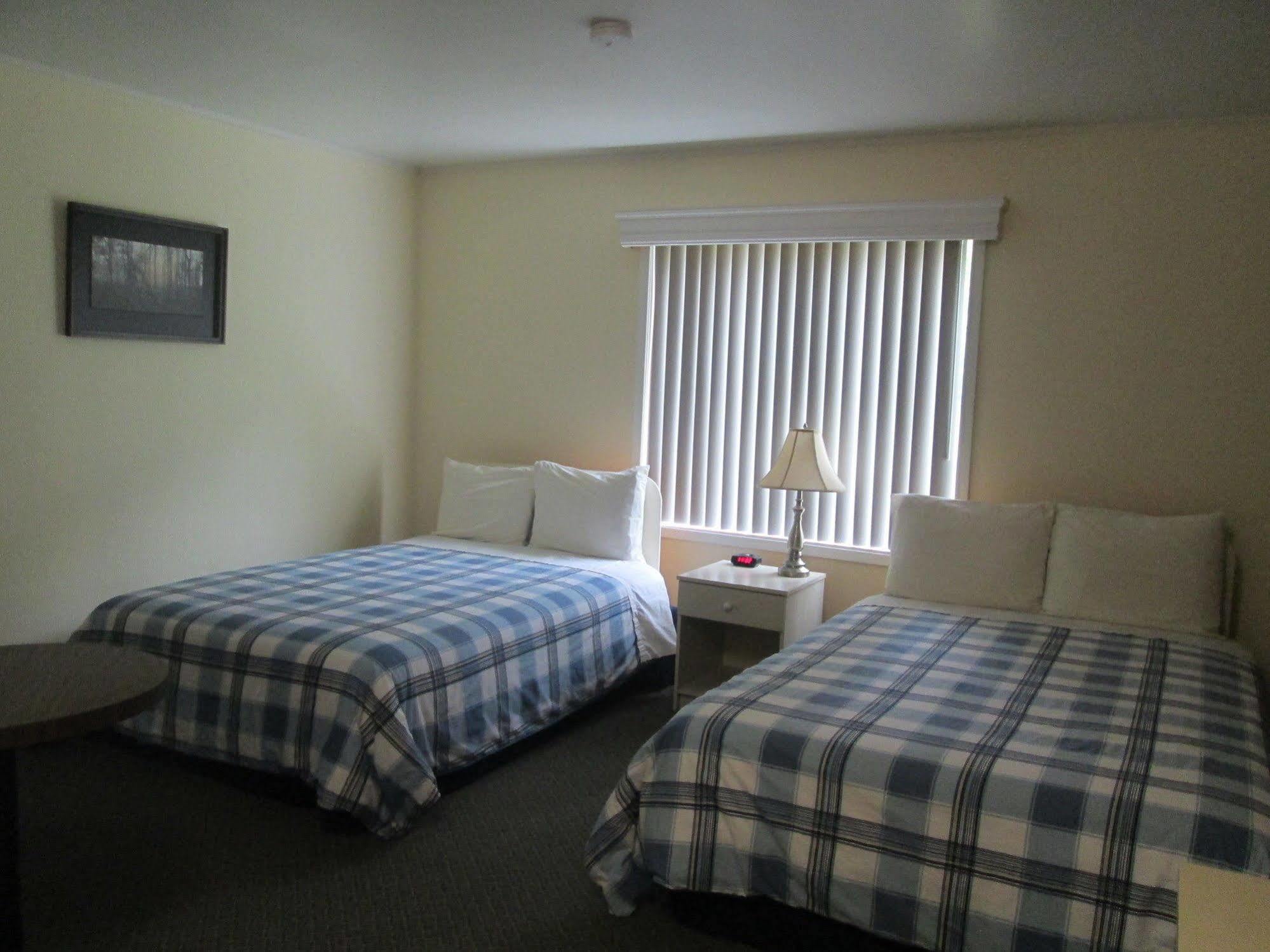 Edgewater Motel And Campground Temiskaming Shores Экстерьер фото